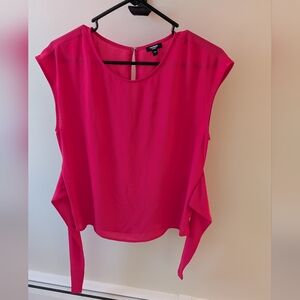 Express gramercy sheer fuchsia sleeveless blouse size small